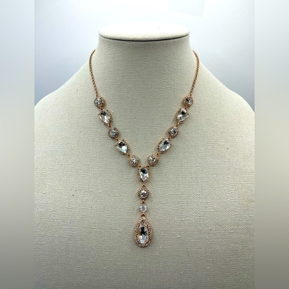 NWT Sienna Hand Crafted Rose Gold Crystal Halo Lariat Y Statement Necklace - Picture 1 of 5